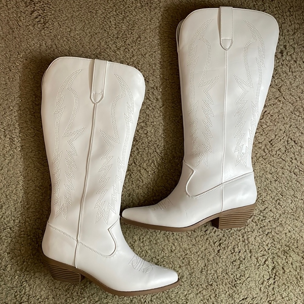 White/Cream Cowboy Boots